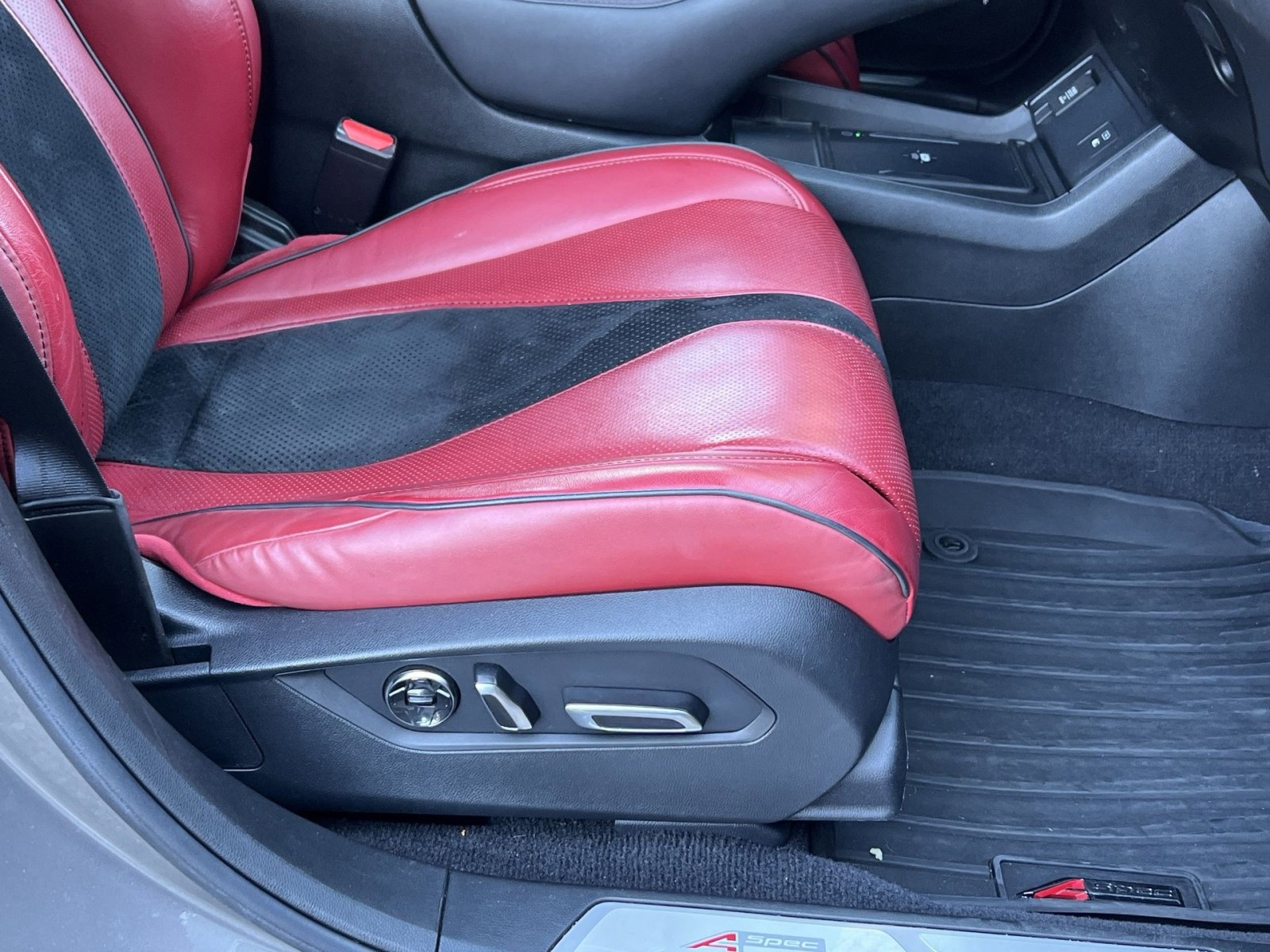 Used 2023 Acura RDX A-Spec image 31