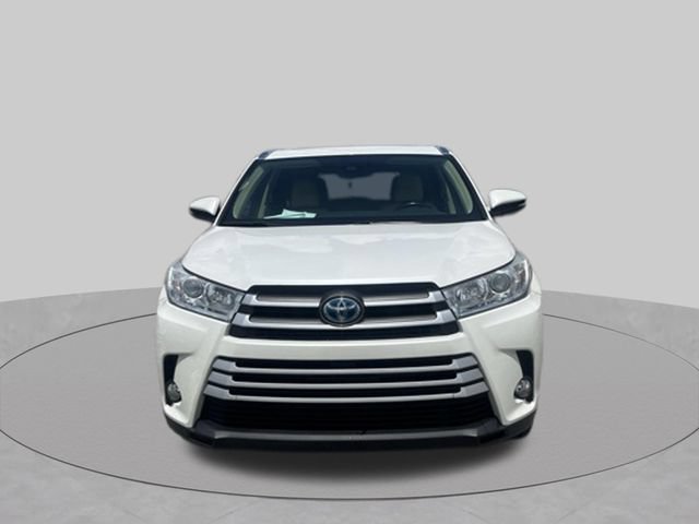 Used 2018 Toyota Highlander XLE AWD/4WD image 2
