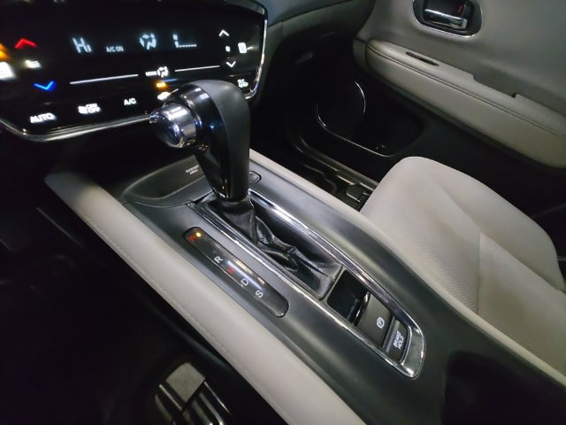Used 2018 Honda HR-V EX image 18