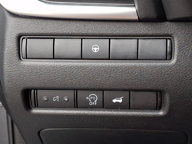 Used 2025 Nissan Rogue SV AWD/4WD image 26