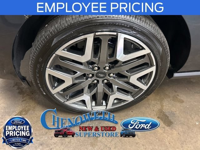 New 2026 Ford Expedition Platinum w/ Platinum Ultimate Package AWD/4WD image 9