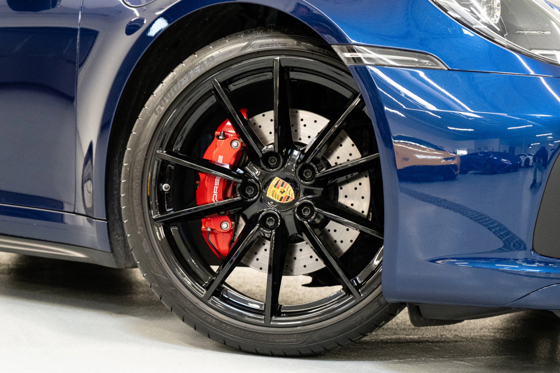 Used 2024 Porsche 911 Carrera S image 2