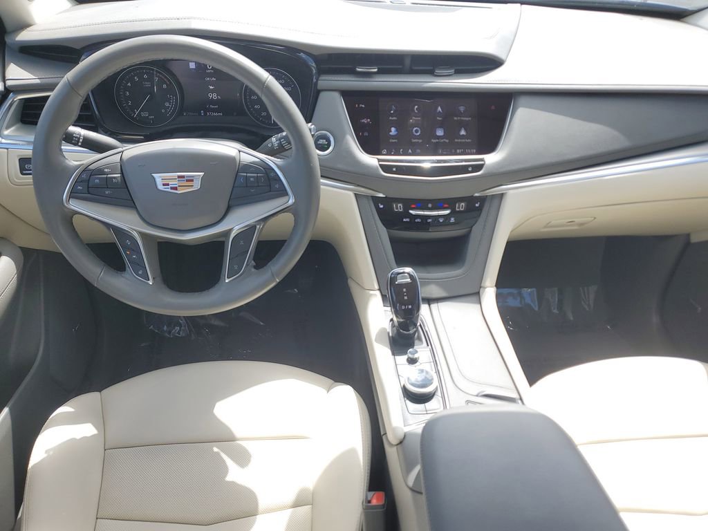 Certified 2024 Cadillac XT5 Premium Luxury w/ Technology Package FWD image 16