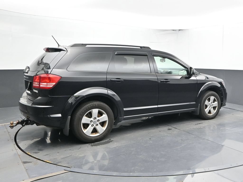 Used 2016 Dodge Journey SE w/ MOPAR All-Weather Group FWD image 3
