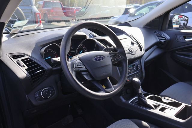 Used 2017 Ford Escape SE FWD image 6