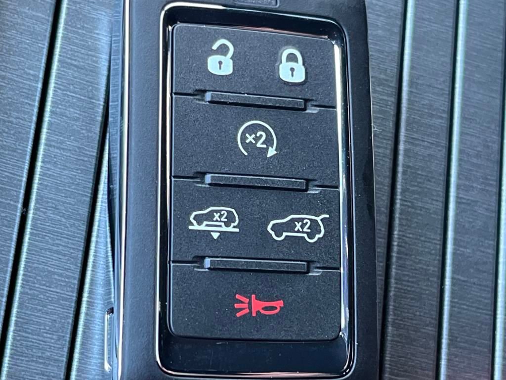 New 2025 Jeep Wagoneer L Series II w/ Convenience Group I image 19