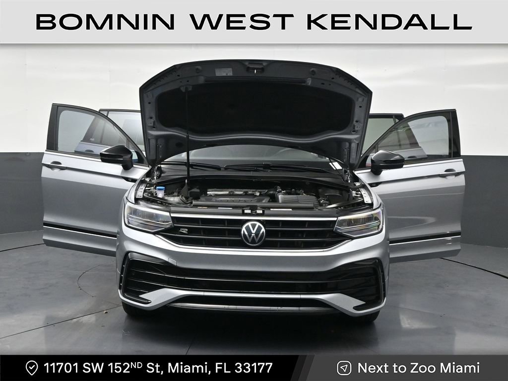 Used 2022 Volkswagen Tiguan SE R-Line image 34
