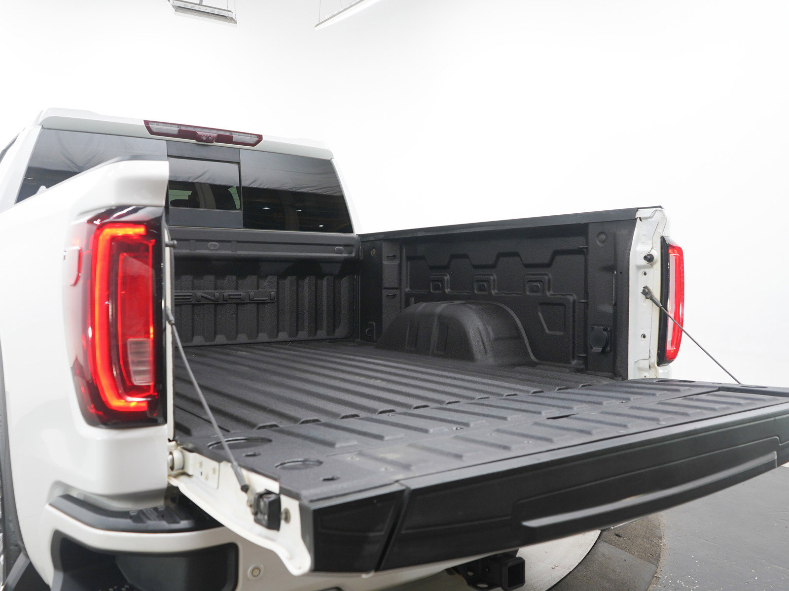 Used 2023 GMC Sierra 1500 Denali w/ Technology Package image 17