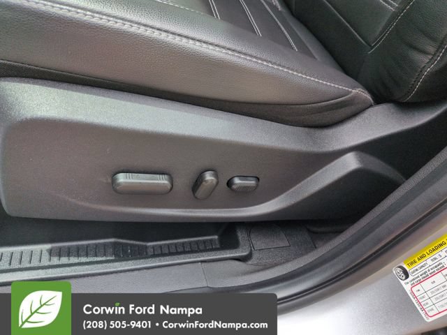 Used 2018 Ford Escape SEL AWD/4WD image 12