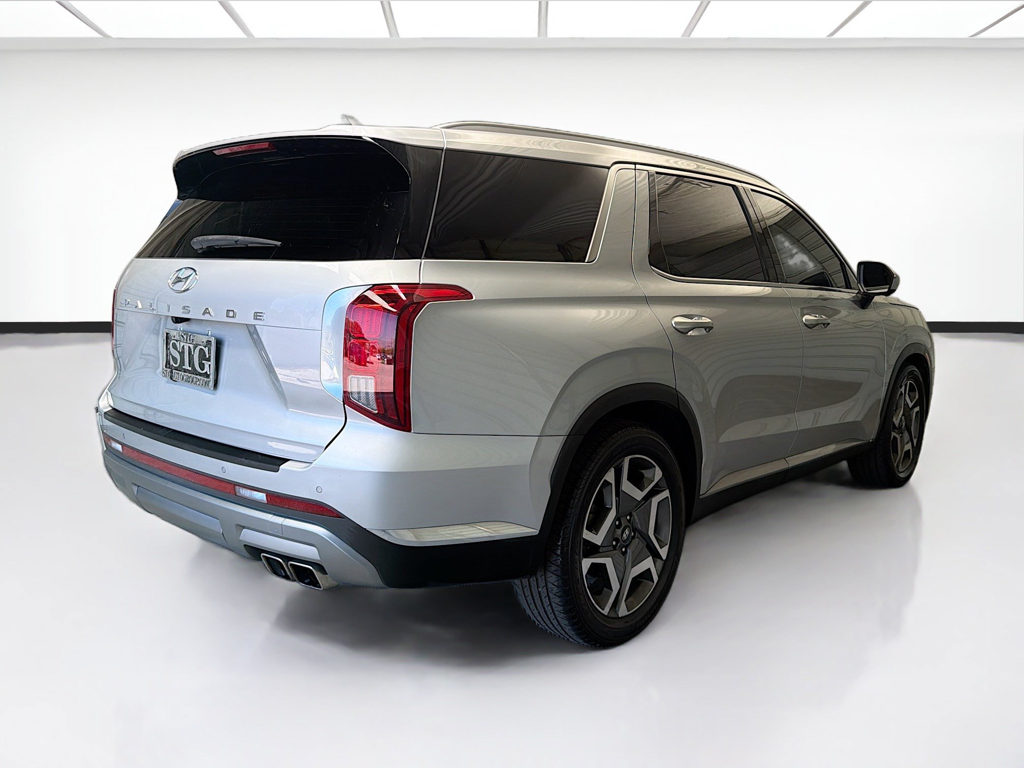 Used 2023 Hyundai Palisade Limited w/ Cargo Package FWD image 4