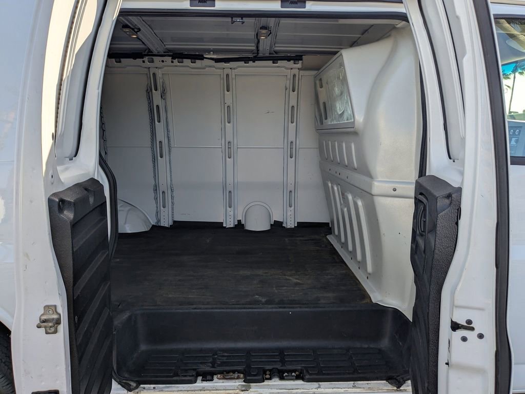 Used 2022 Chevrolet Express 2500 w/ Driver Convenience Package image 14