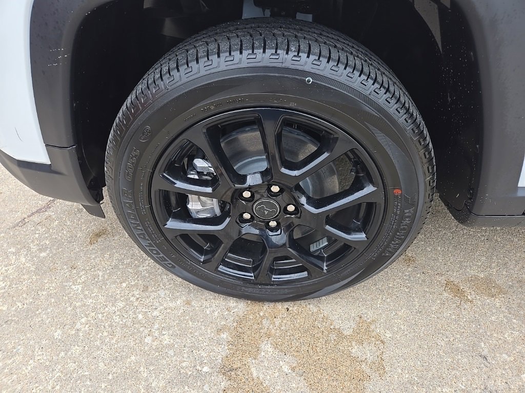 Used 2026 Jeep Compass Latitude image 25