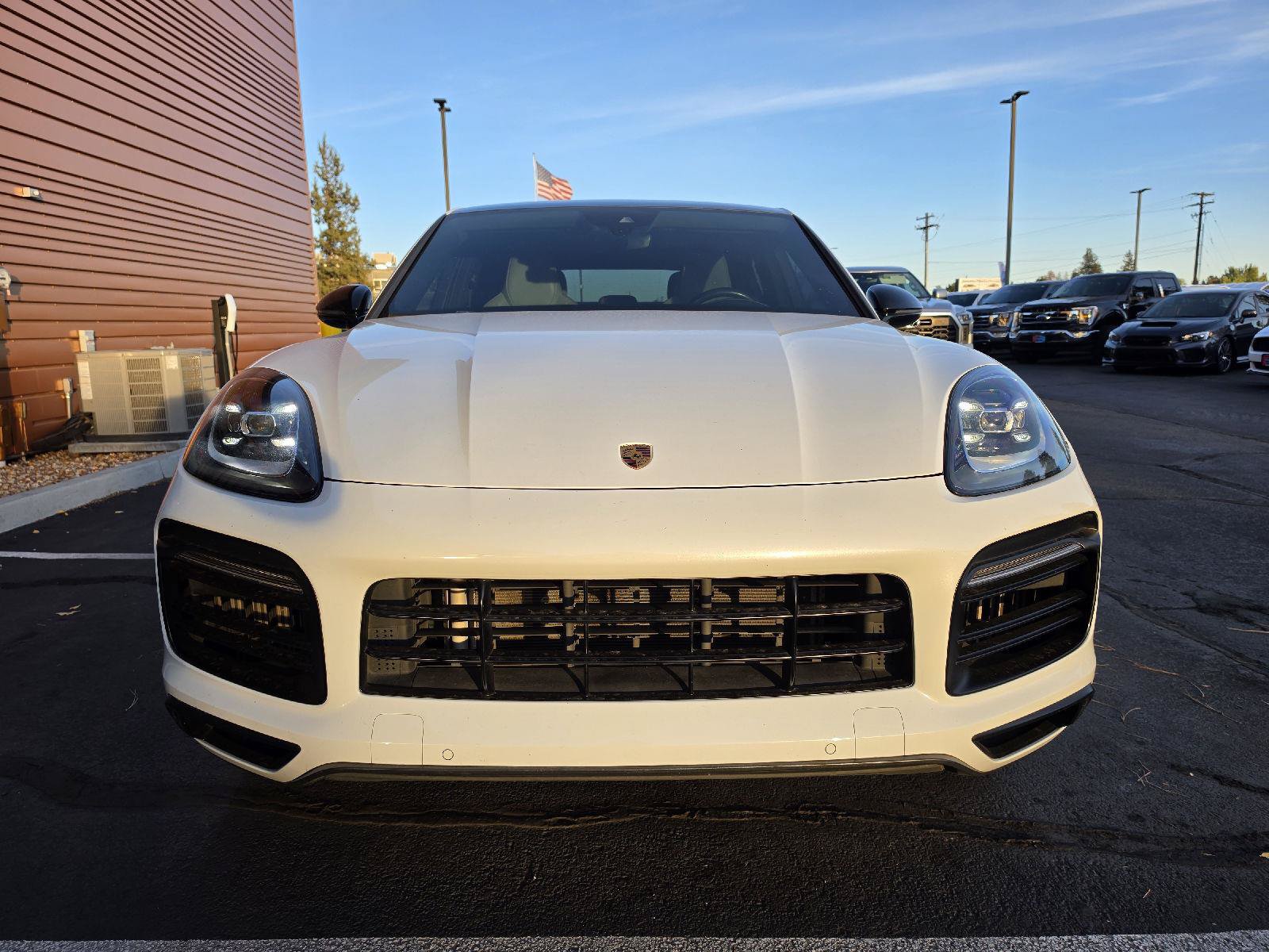 Used 2022 Porsche Cayenne Coupe w/ Premium Package AWD/4WD image 10