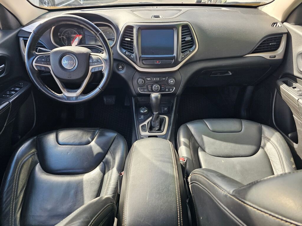 Used 2016 Jeep Cherokee Latitude w/ North All-Season Group image 17