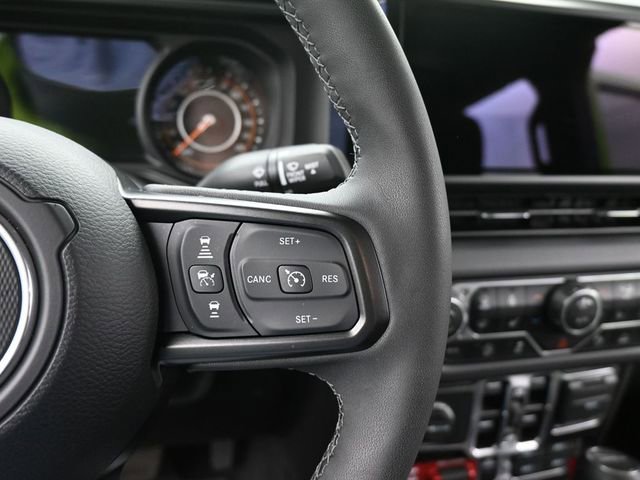 Used 2025 Jeep Gladiator Mojave w/ Safety Group image 32