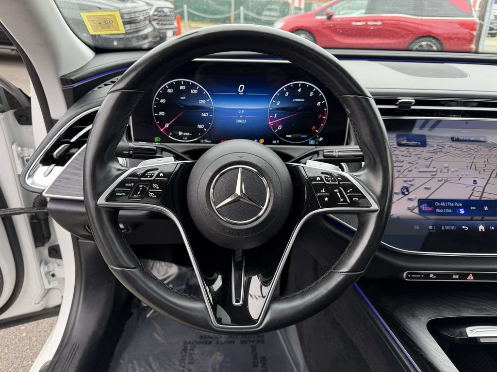 Used 2025 Mercedes-Benz E 350 4MATIC Sedan image 32