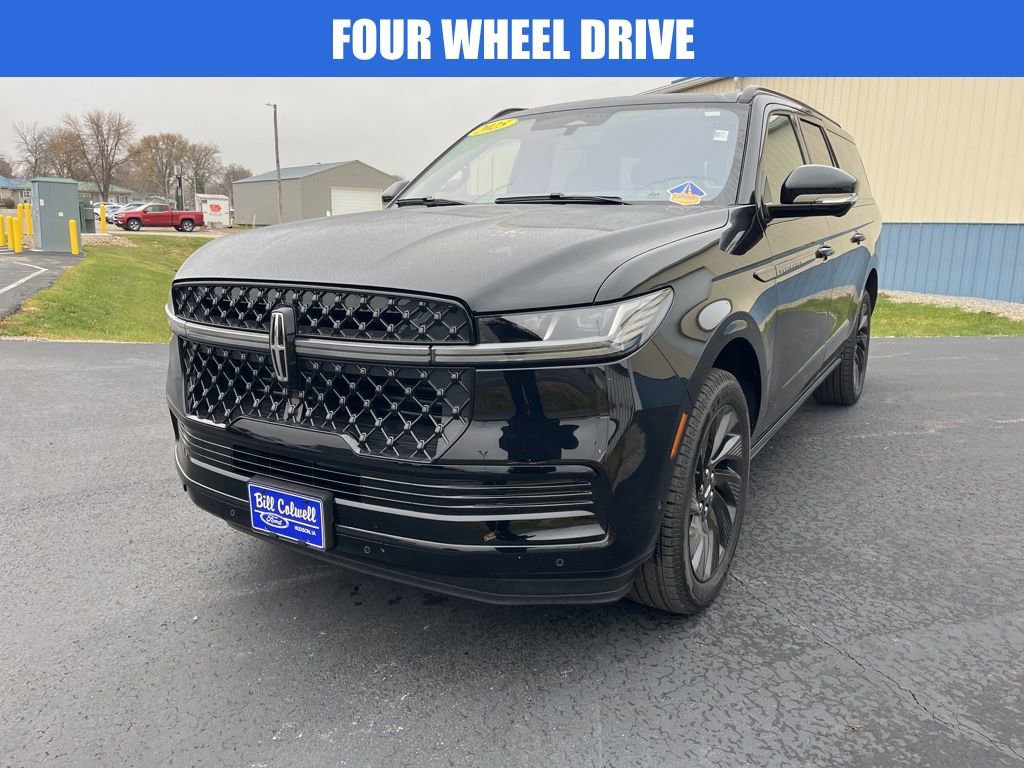 Used 2025 Lincoln Navigator L Reserve w/ Jet Appearance Package image 8