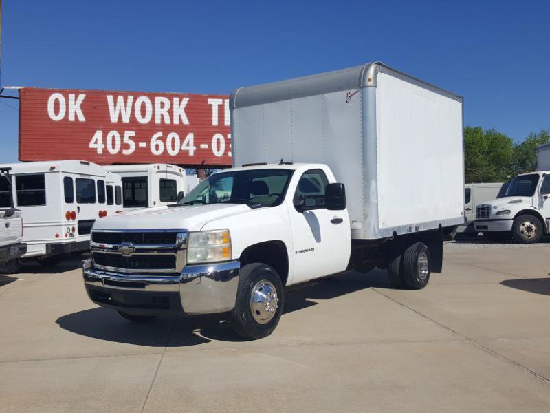 Used 2007 Chevrolet Silverado 3500 W/T RWD image 3