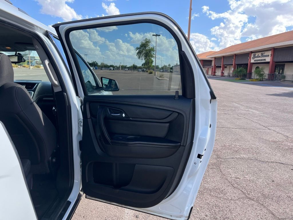 Used 2016 GMC Acadia SLE image 15