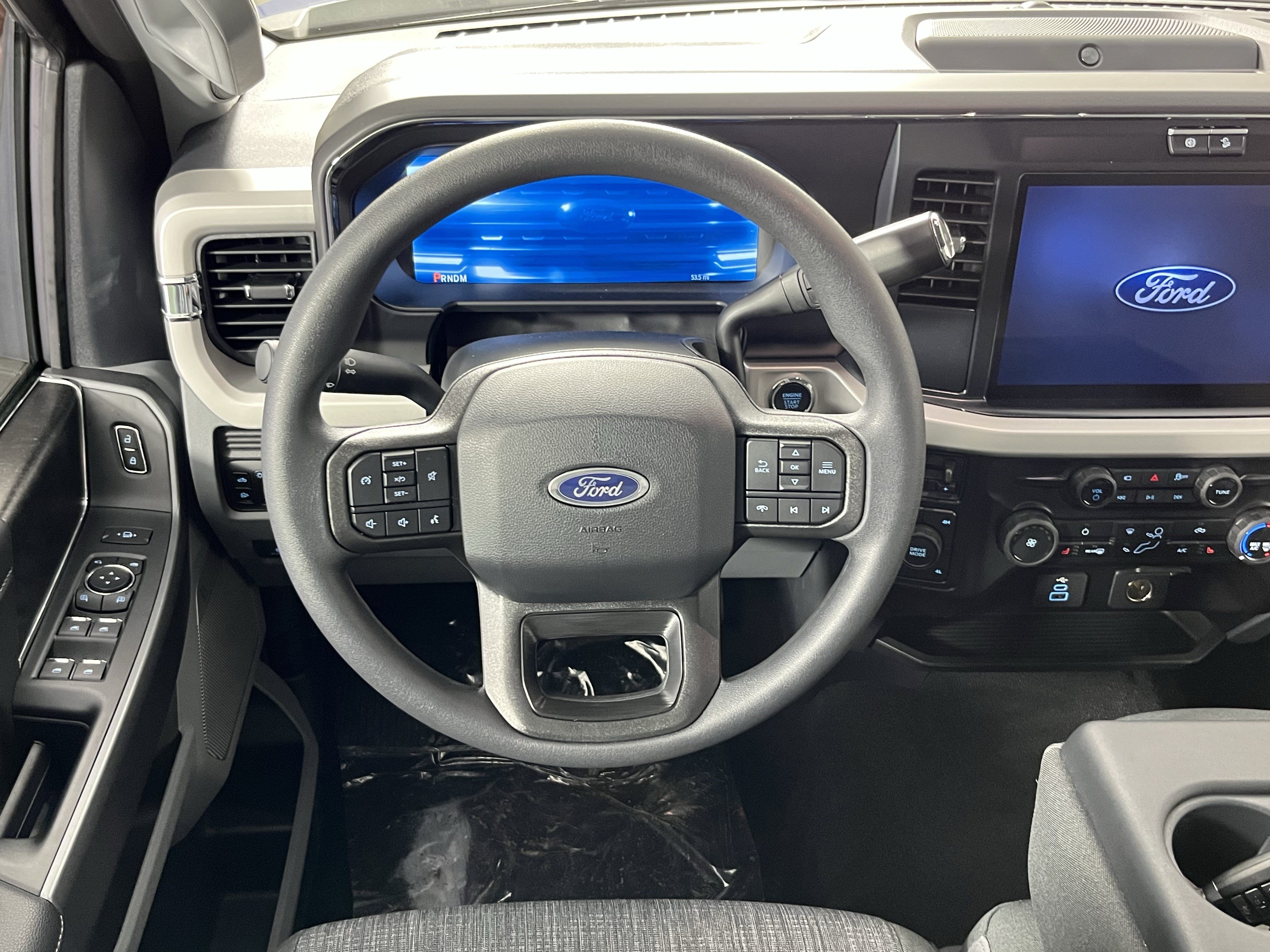 New 2026 Ford F250 XLT w/ XLT Premium Package AWD/4WD image 11