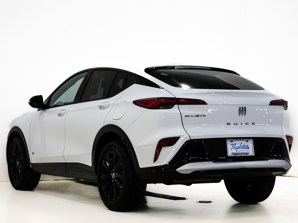 Used 2025 Buick Envista Sport Touring image 8