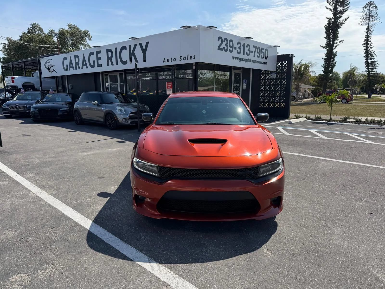 Used 2021 Dodge Charger R/T w/ Blacktop Package RWD image 2