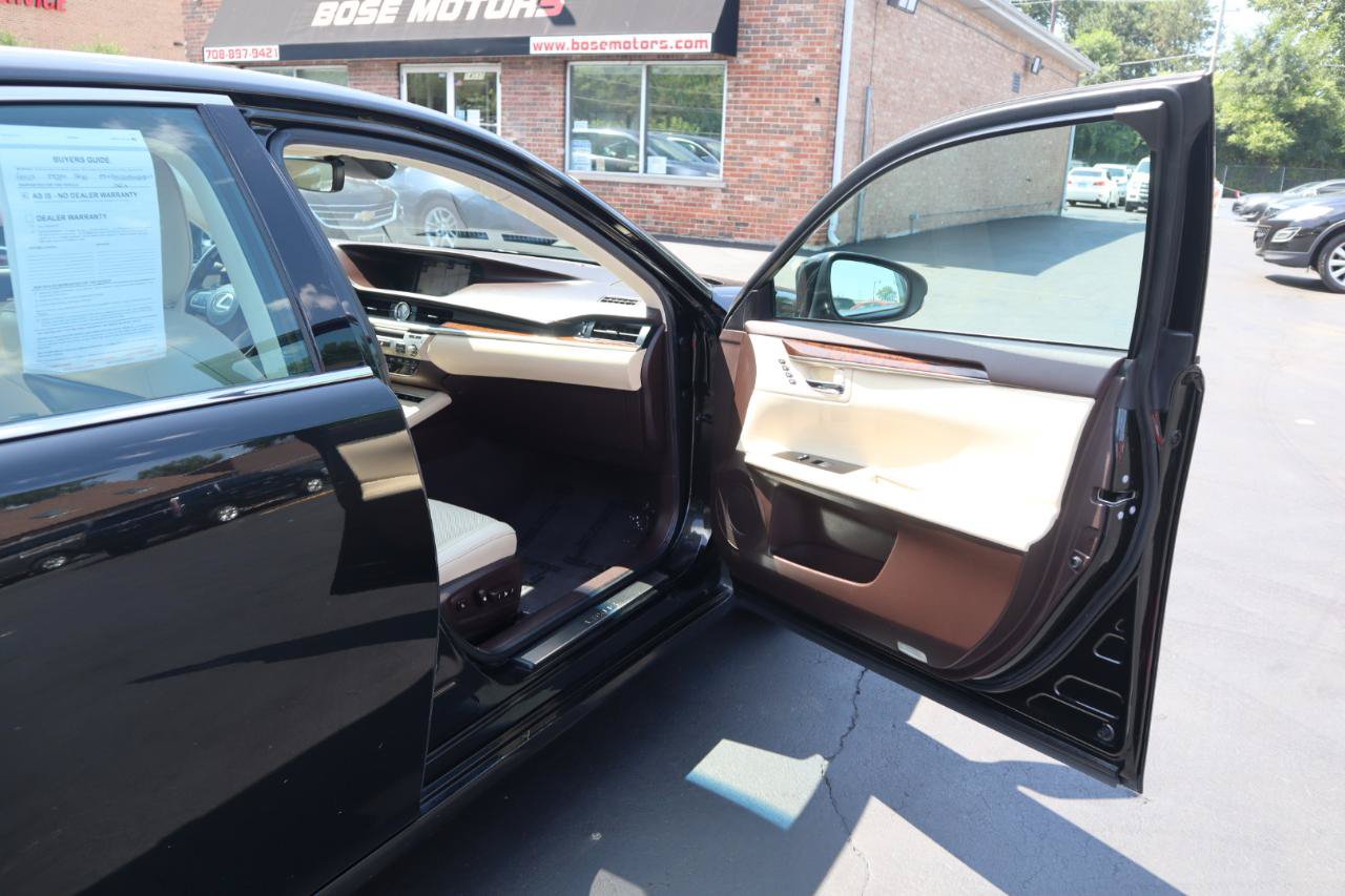 Used 2016 Lexus ES 350 w/ Ultra Luxury Package FWD image 10