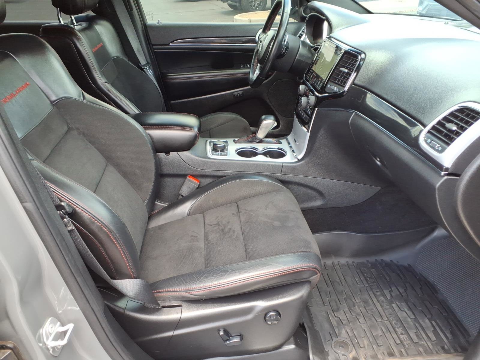 Used 2020 Jeep Grand Cherokee Trailhawk w/ Interior Metal Package AWD/4WD image 11