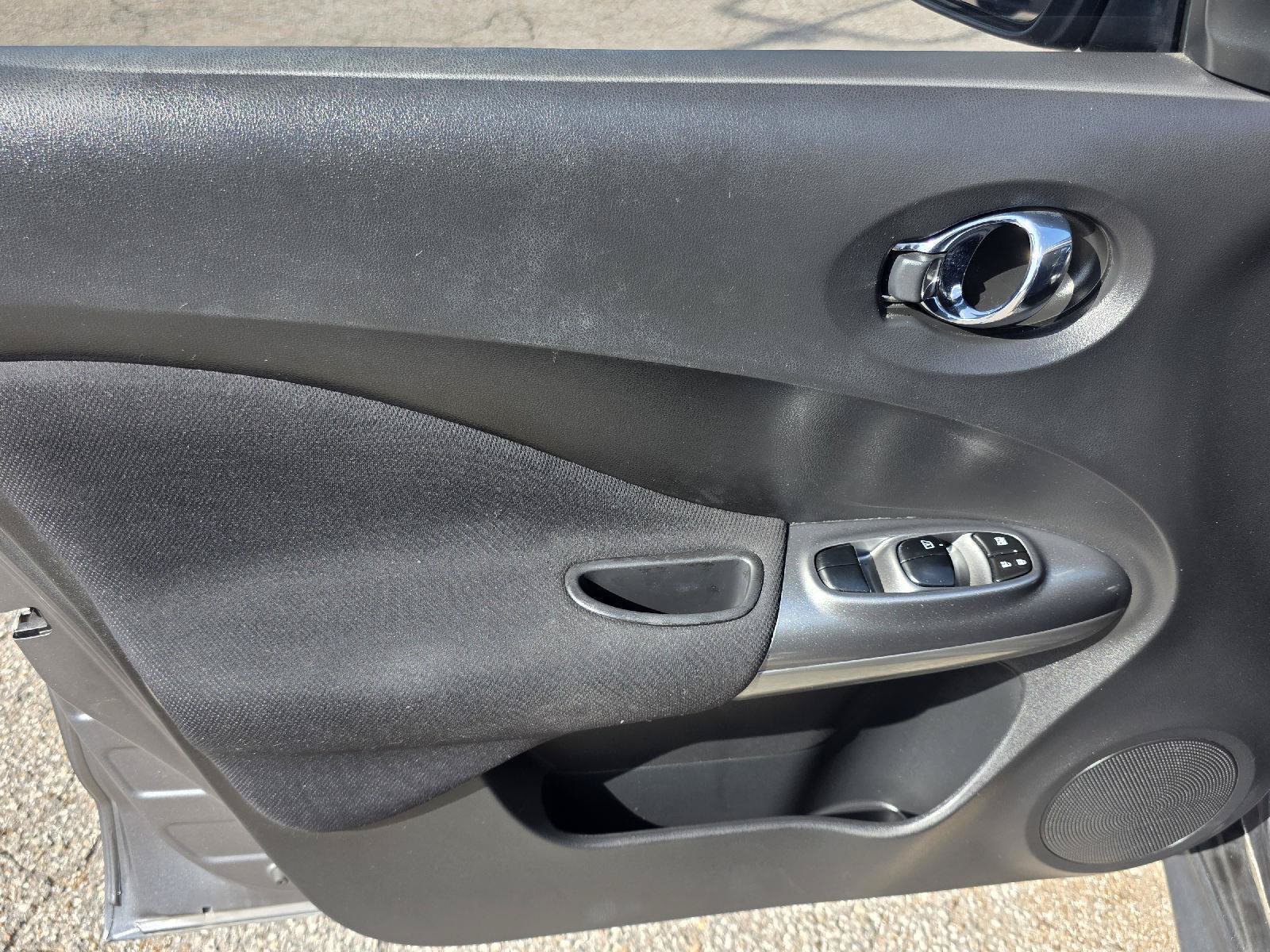 Used 2017 Nissan Juke S FWD image 31