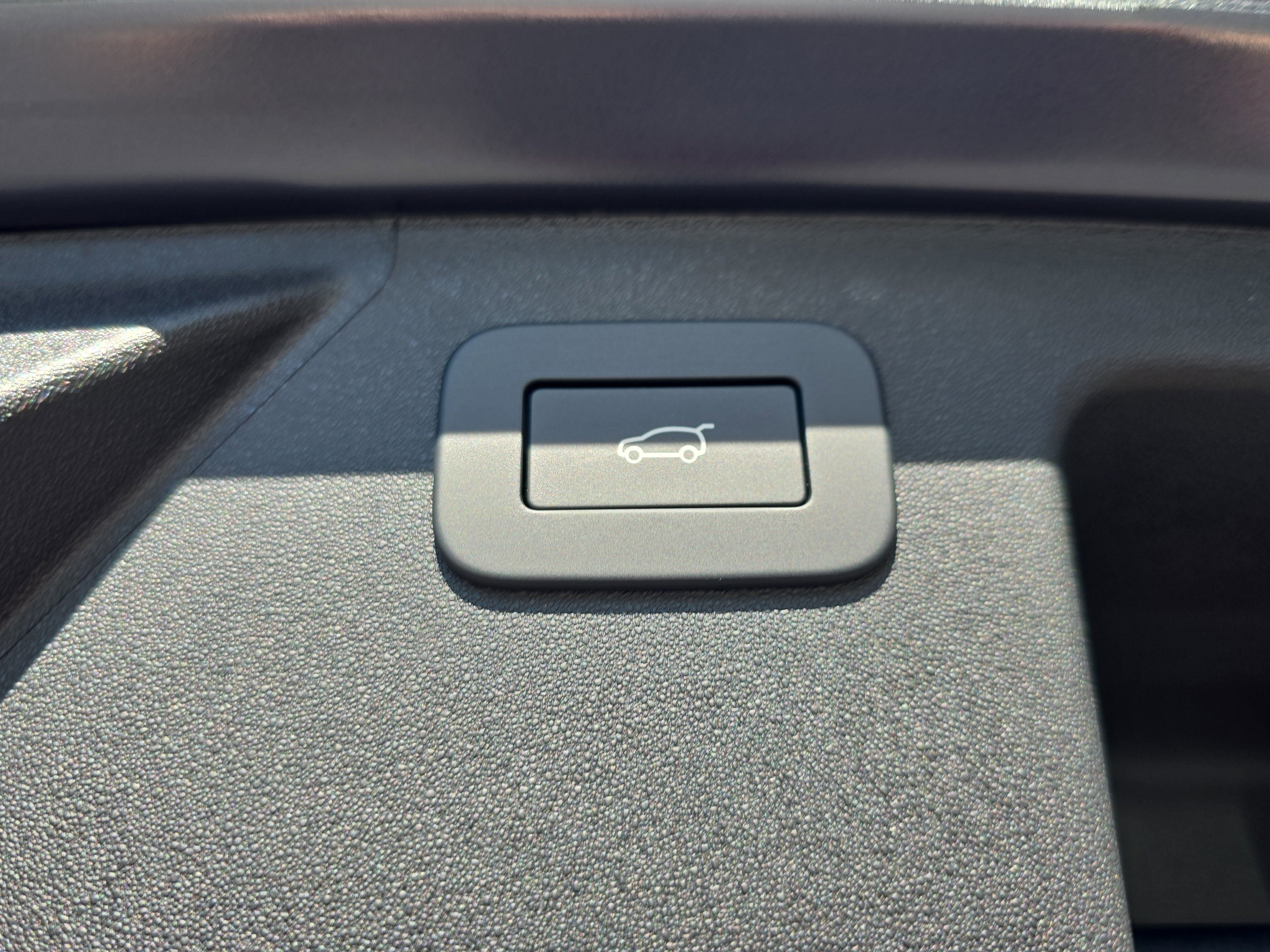 New 2025 Land Rover Discovery Sport S image 13