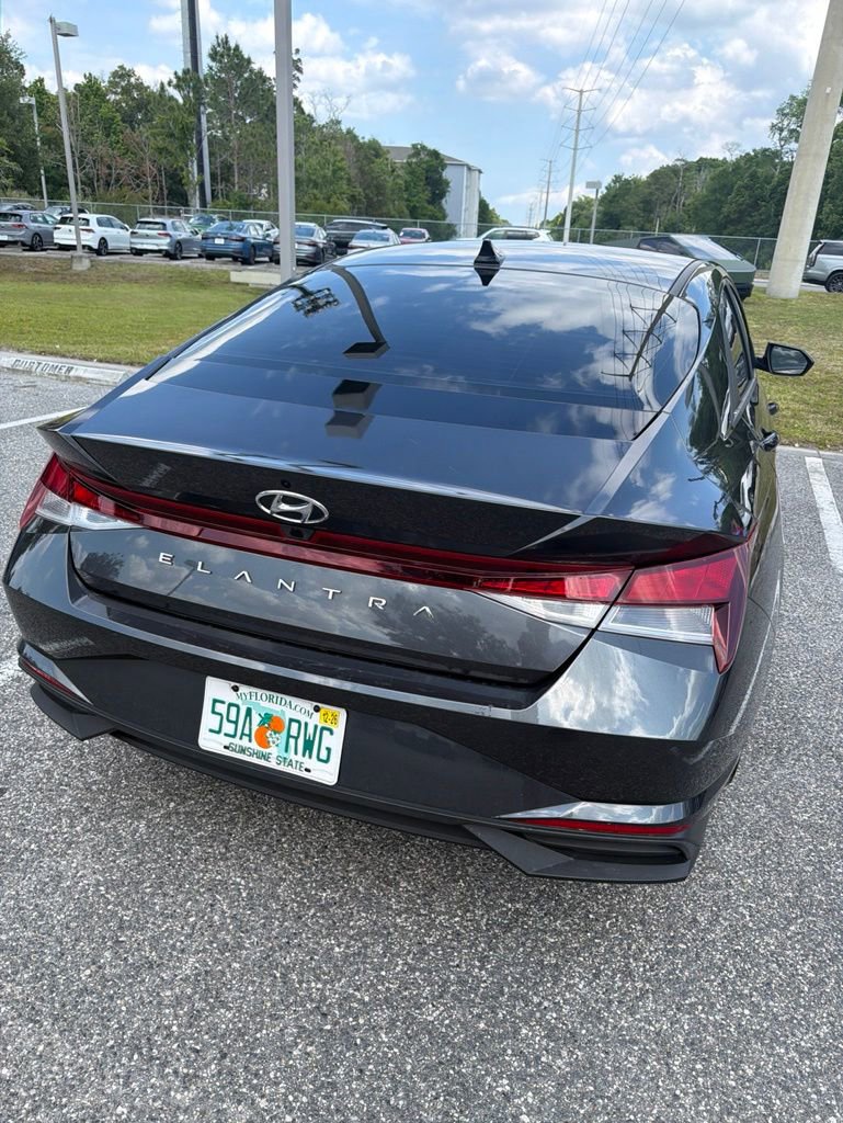 Used 2022 Hyundai Elantra SEL FWD image 8