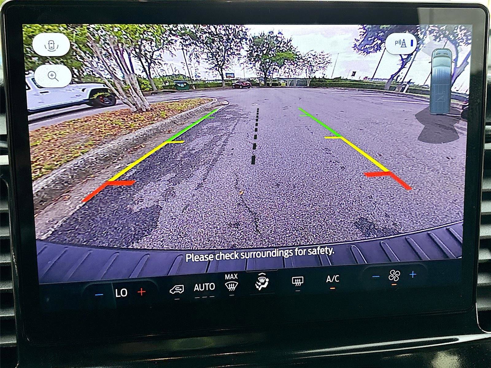 Used 2024 Ford Transit 350 XLT image 14