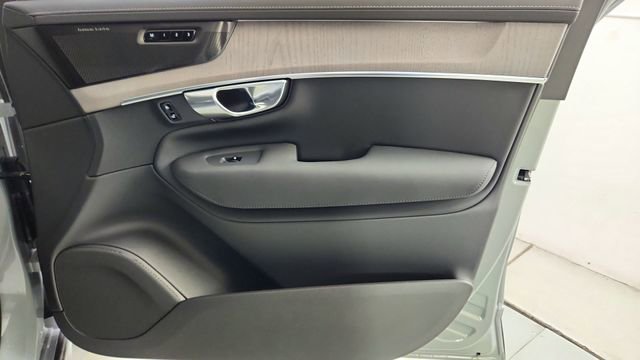New 2026 Volvo XC90 T8 Ultra w/ Protection Package AWD/4WD image 41