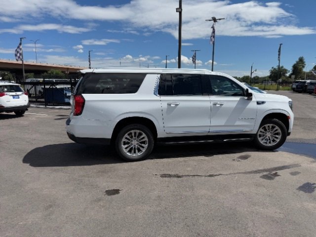 Used 2023 GMC Yukon XL SLT image 40