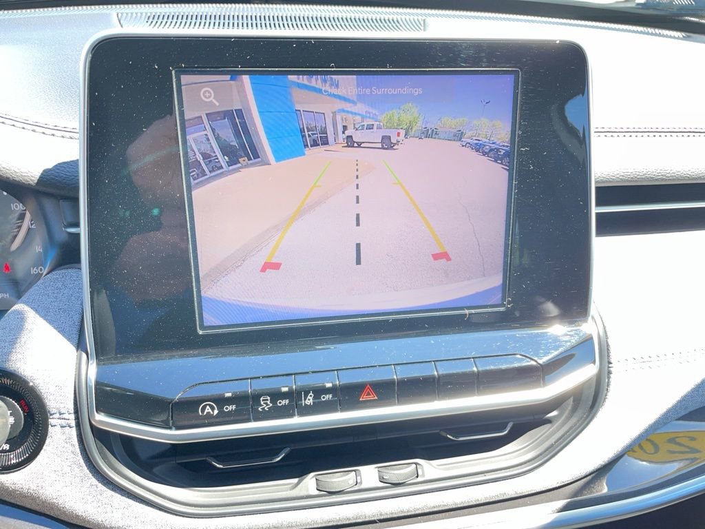 Used 2025 Jeep Compass Latitude image 11