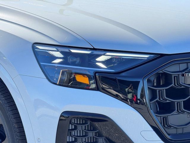New 2026 Audi SQ8 Prestige image 3