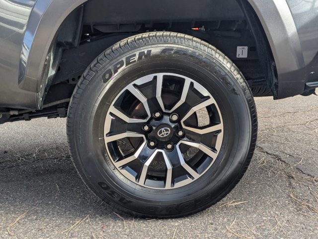 Used 2022 Toyota Tacoma TRD Sport w/ Technology Package image 22