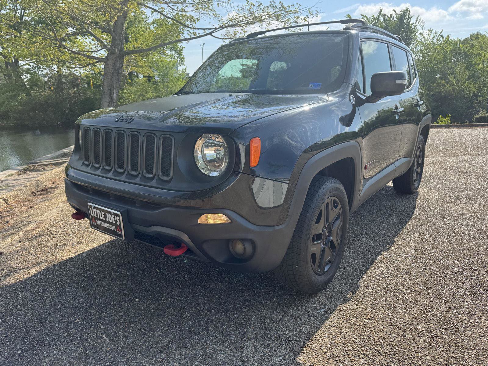 Used 2018 Jeep Renegade Trailhawk AWD/4WD image 11