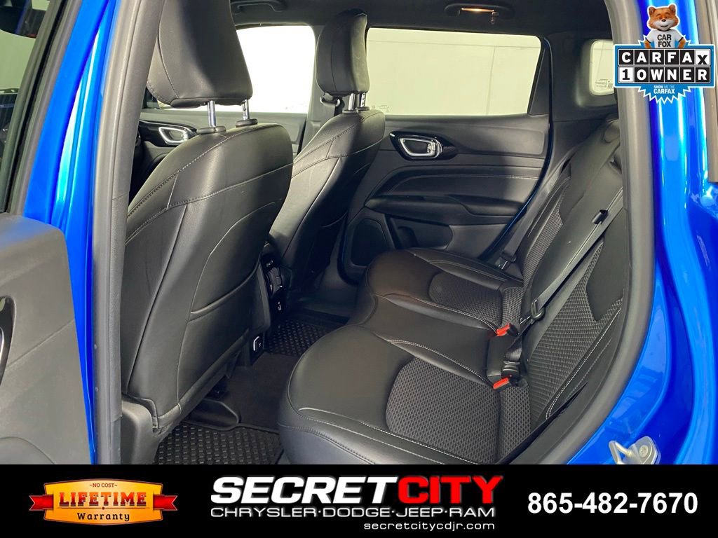 Used 2024 Jeep Compass Latitude w/ Convenience Group AWD/4WD image 30