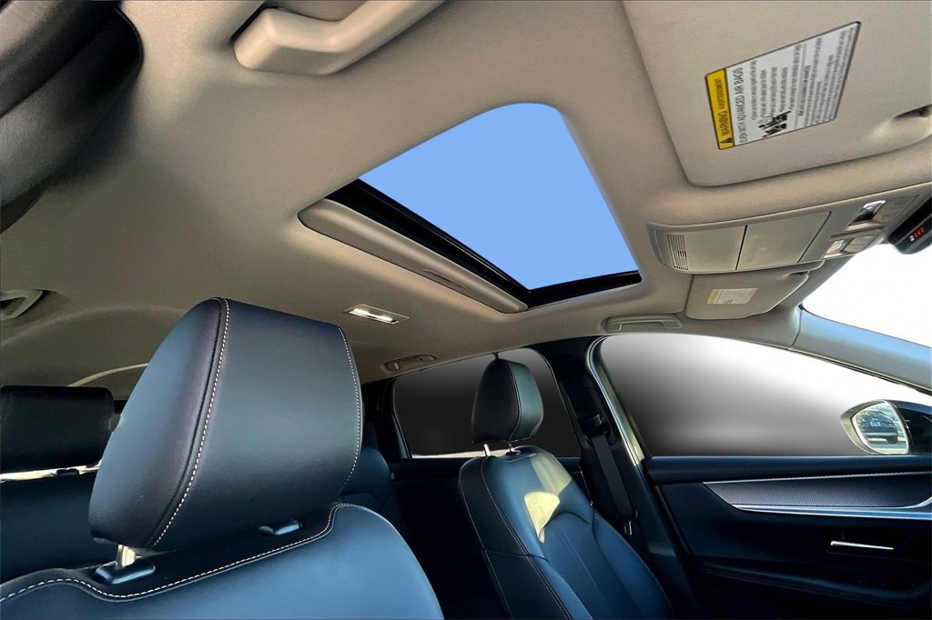 Certified 2025 MAZDA CX-70 3.3 Turbo w/ Preferred Package image 3