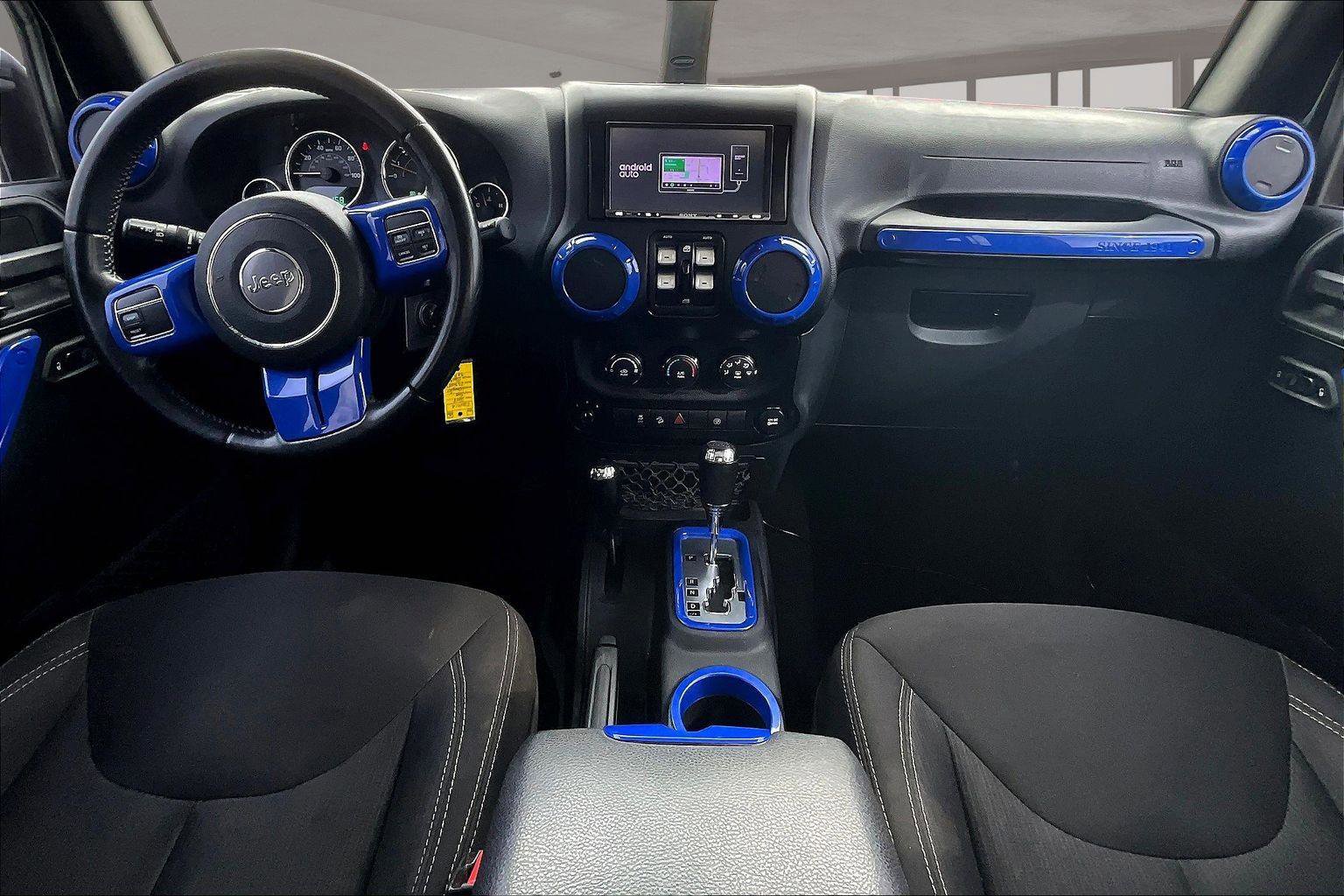 Used 2018 Jeep Wrangler Unlimited Sahara image 16