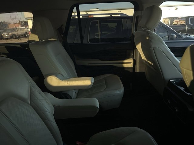 Used 2020 Ford Expedition Platinum image 18