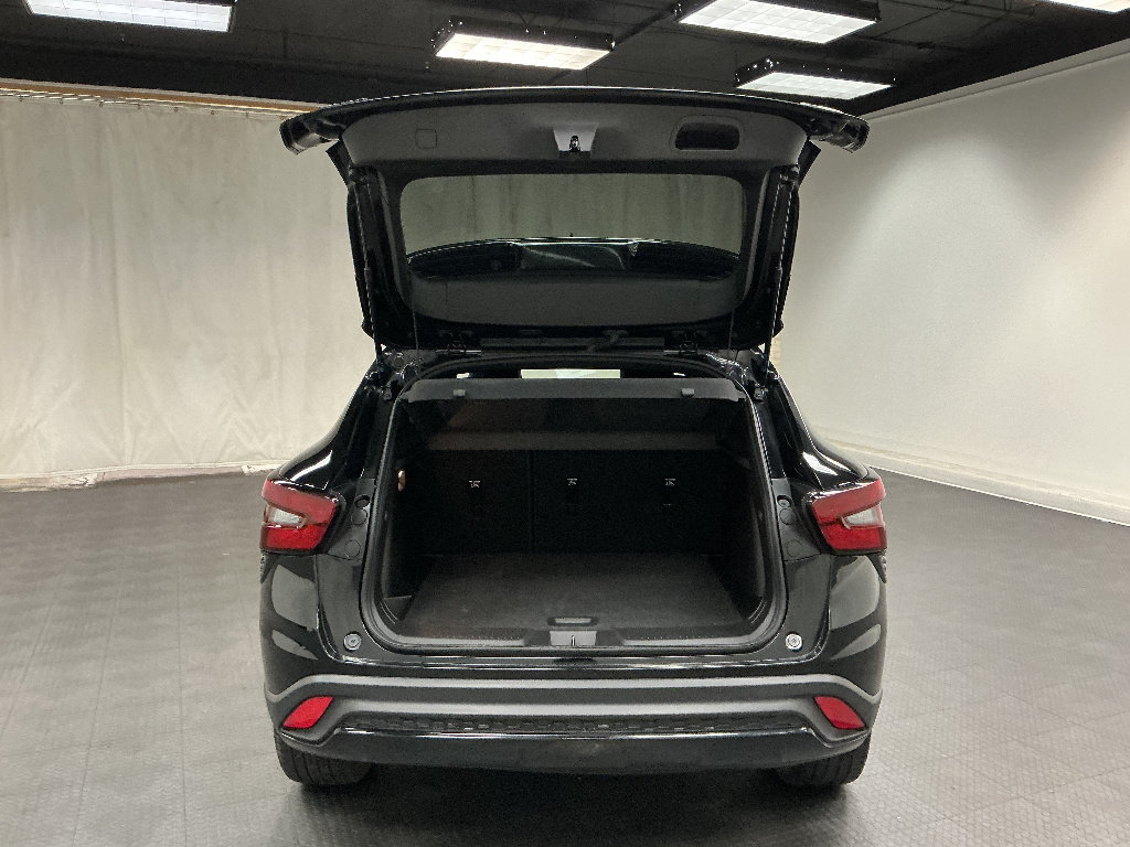 Certified 2024 Chevrolet Trax RS FWD image 26