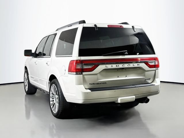 Used 2016 Lincoln Navigator Reserve AWD/4WD image 5