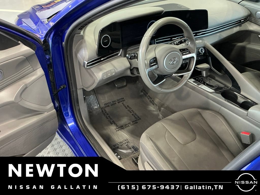 Used 2023 Hyundai Elantra SEL w/ Convenience Package FWD image 6