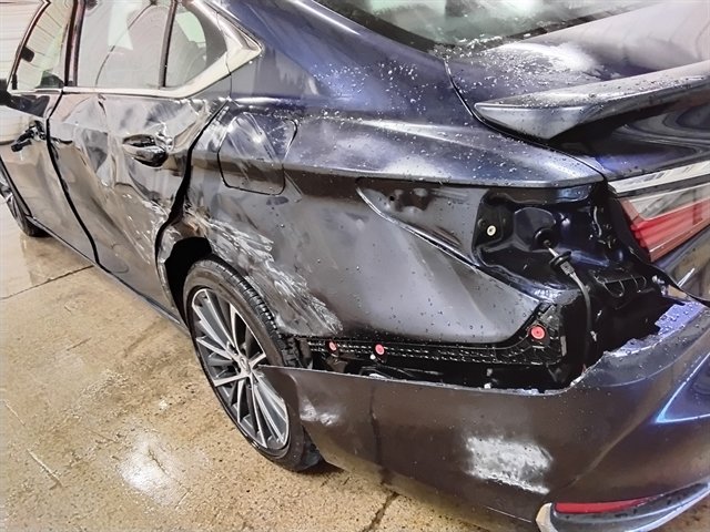 Used 2025 Lexus ES 300h w/ Premium Package FWD image 17