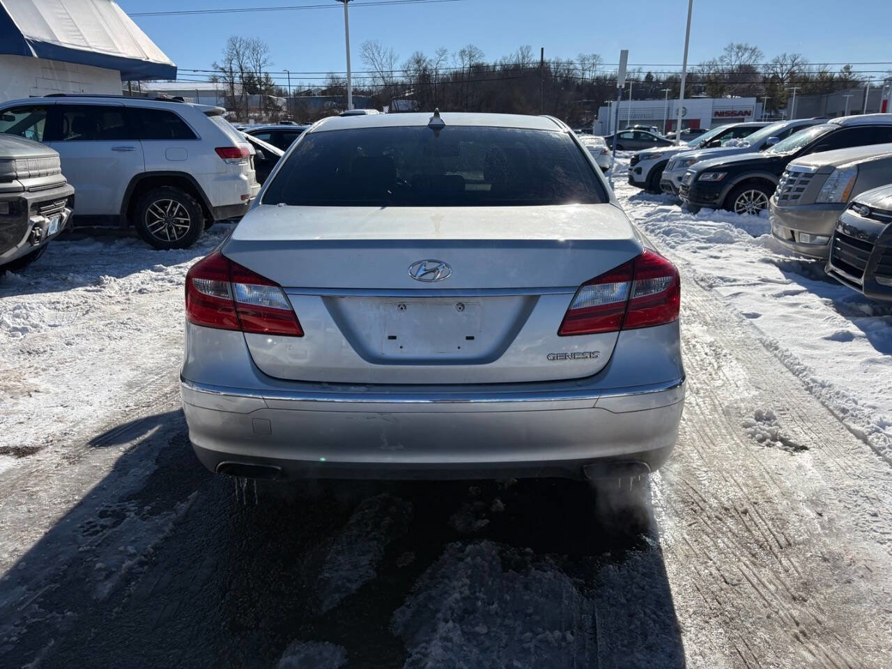 Used 2012 Hyundai Genesis 3.8 image 6