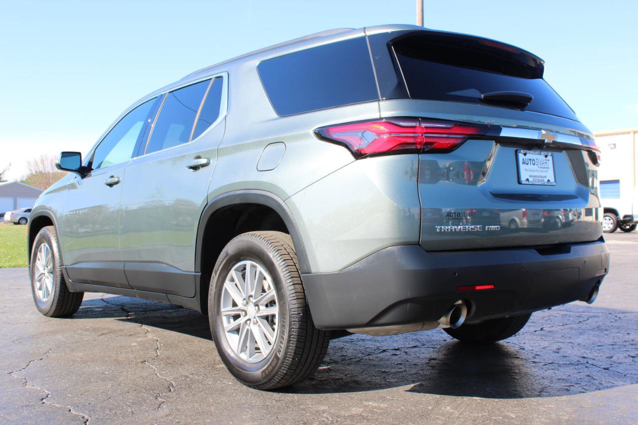 Used 2022 Chevrolet Traverse LT image 10