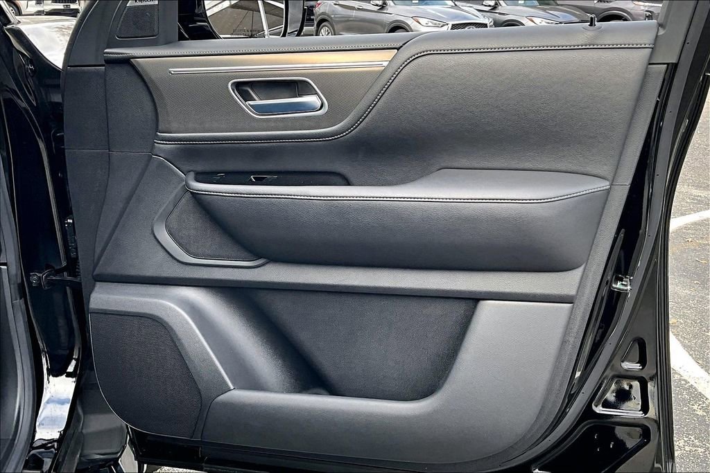 Certified 2025 INFINITI QX80 Pure w/ Cargo Package image 25