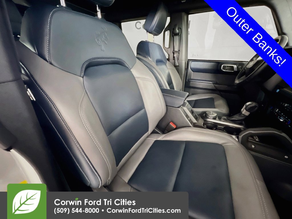 Used 2024 Ford Bronco Outer Banks AWD/4WD image 16